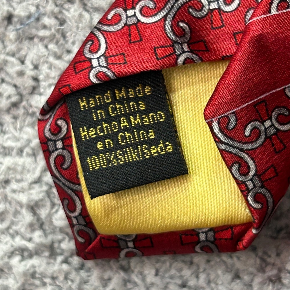 Donald J. Trump Silk Tie Geometric Chain Red OS Classic Professional Power Tie - Picture 3 of 4